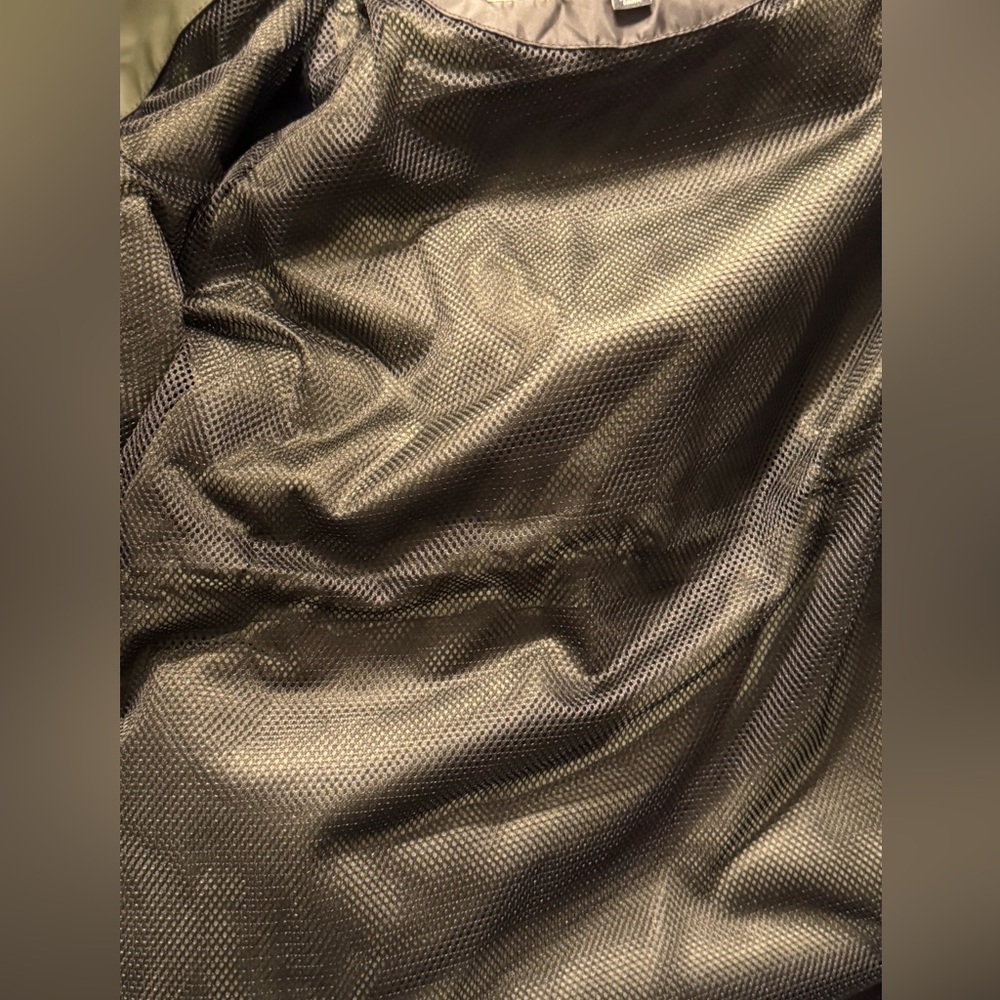 Like new! Hunter Ladies' Rubberized Rain Jacket Size M Green - Picture 9 of 11